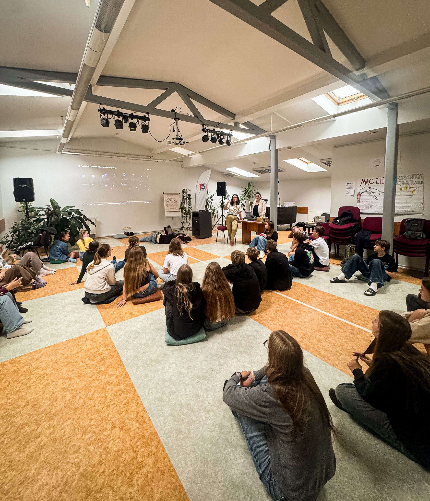 Stovykla jaunimui „Kultūrų kompasas”