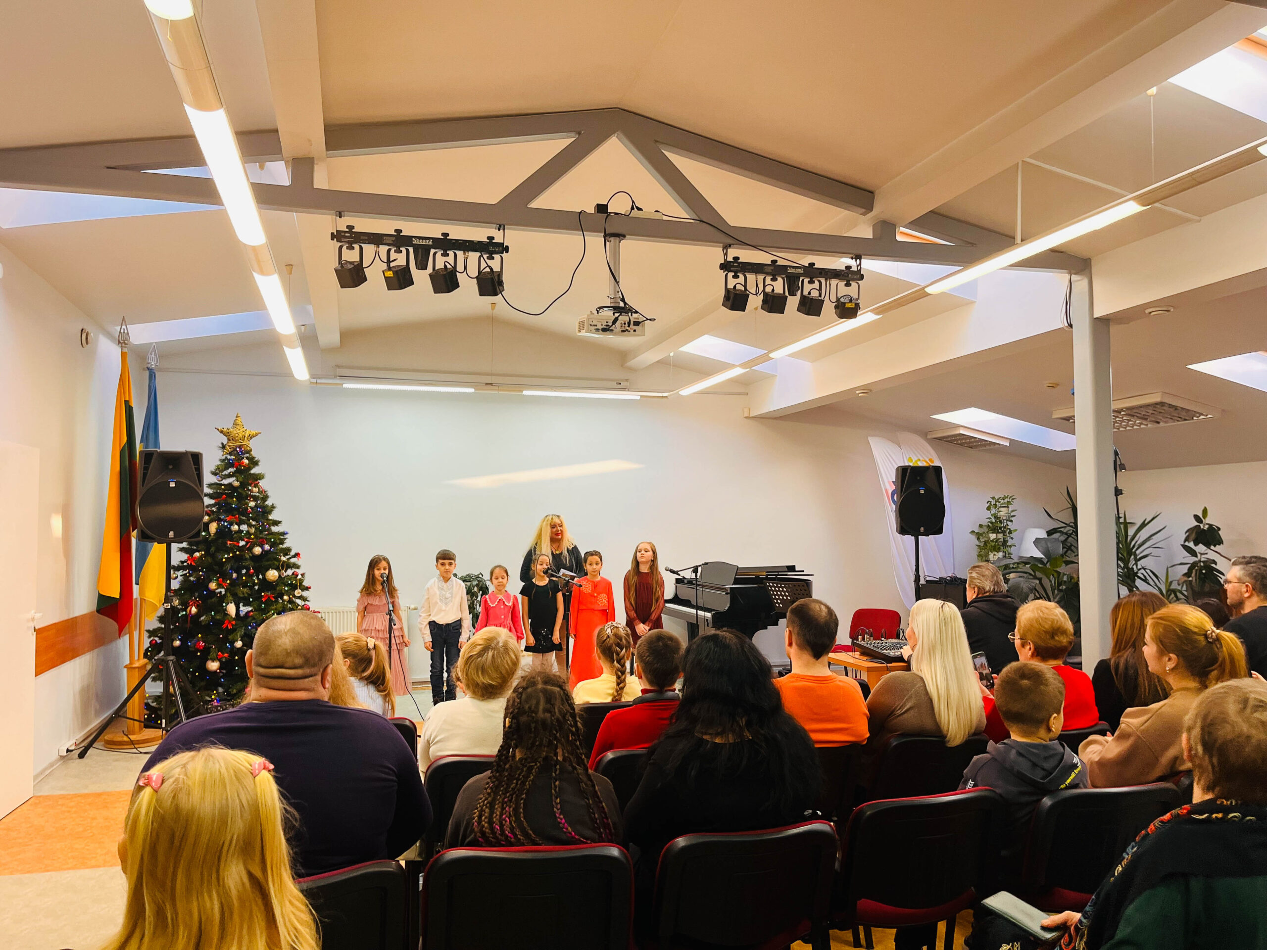 Kauno ukrainiečių bendrijos narės K. Nikolskos ir jos mokinių koncertas